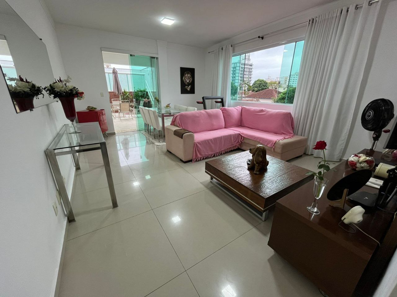 Imagem Casa com 4 Quartos à Venda, 239 m²em Embaré - Santos