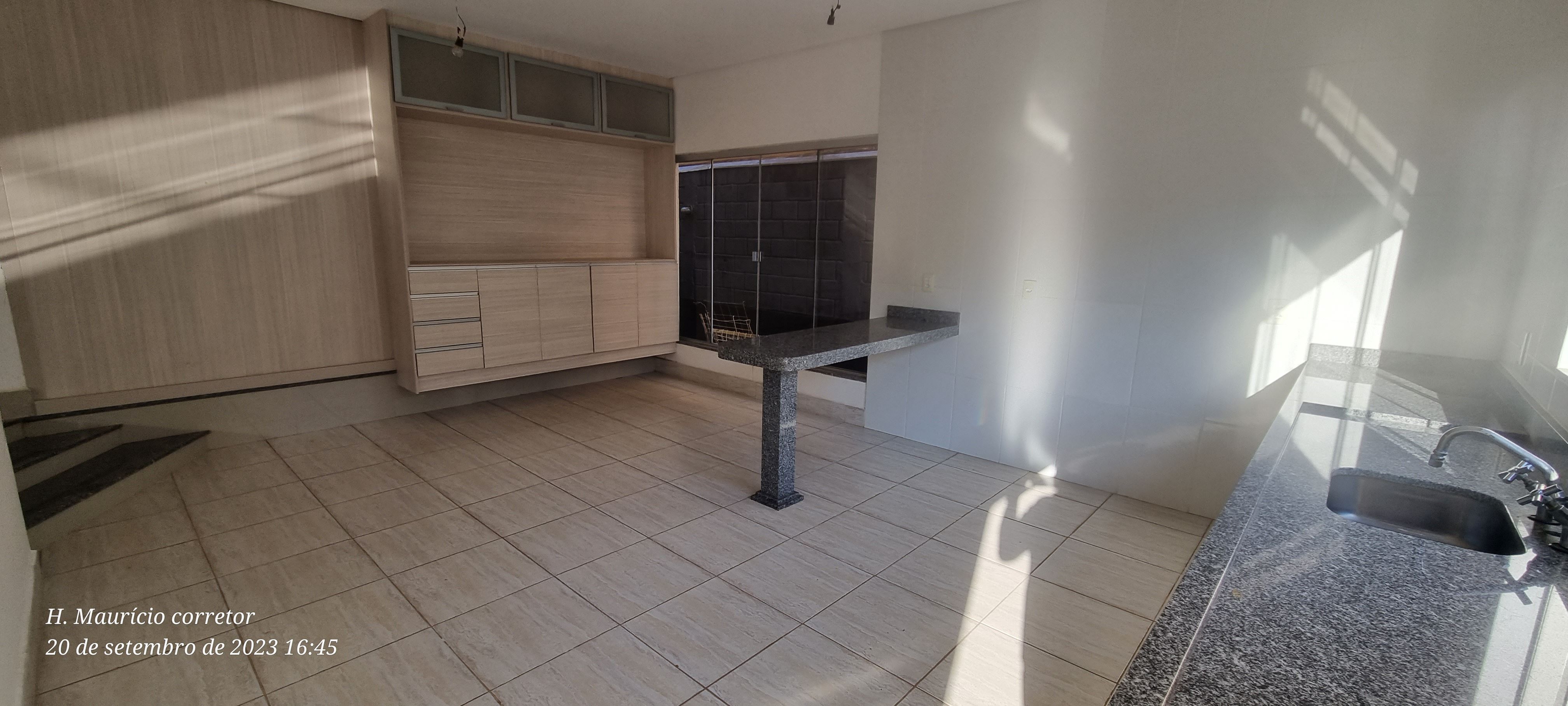 Imagem Sobrado com 4 Quartos à Venda, 377 m²em Setor Jaó - Goiânia