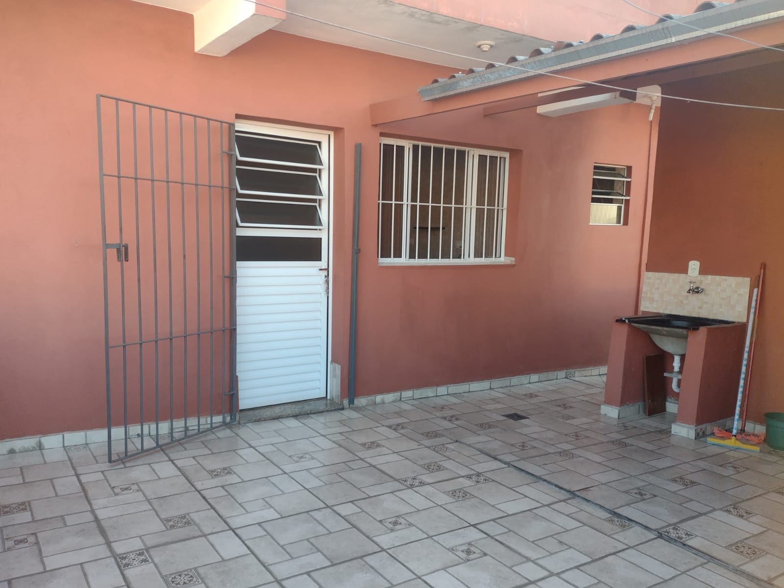 Imagem Casa com 10 Quartos à Venda, 373 m²em Jardim Botucatu - São Paulo
