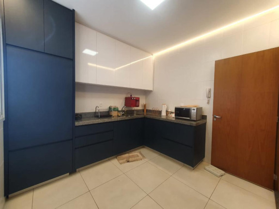 Imagem Sobrado com 3 Quartos à Venda,  em Setor Castelo Branco - Goiânia