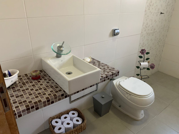 Imagem Sobrado com 6 Quartos à Venda, 245 m²em Parque Vitória - São Paulo