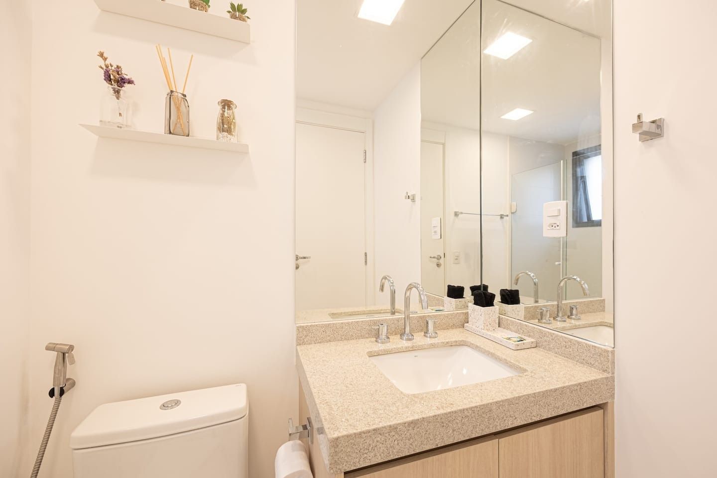Imagem Studio com 1 Quarto à Venda, 29 m²em Itaim Bibi - São Paulo Imagem Studio com 1 Quarto à Venda, 29 m²em Itaim Bibi - São Paulo