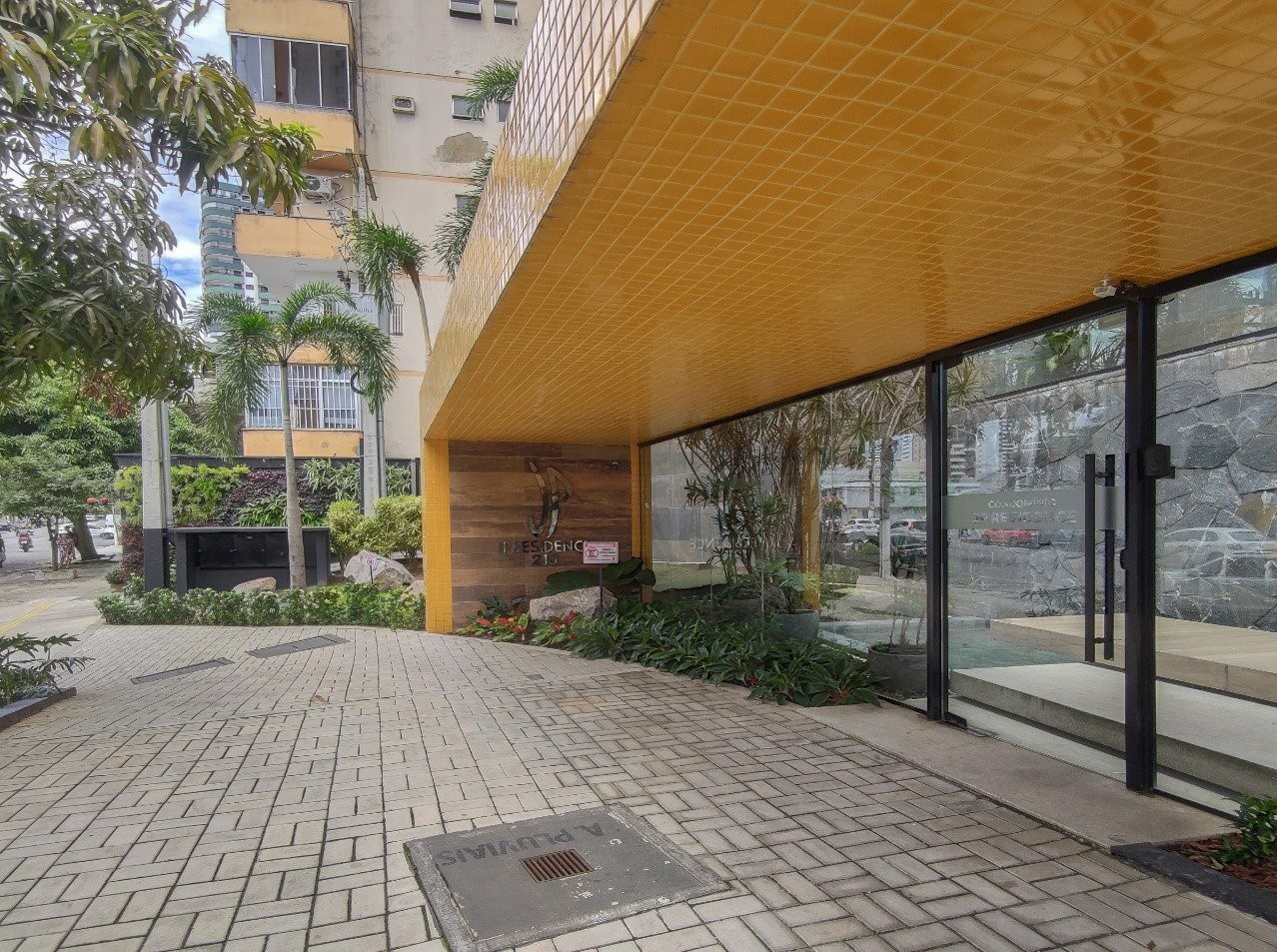 Imagem Apartamento com 2 Quartos para Alugar, 71 m²em Umarizal - Belém