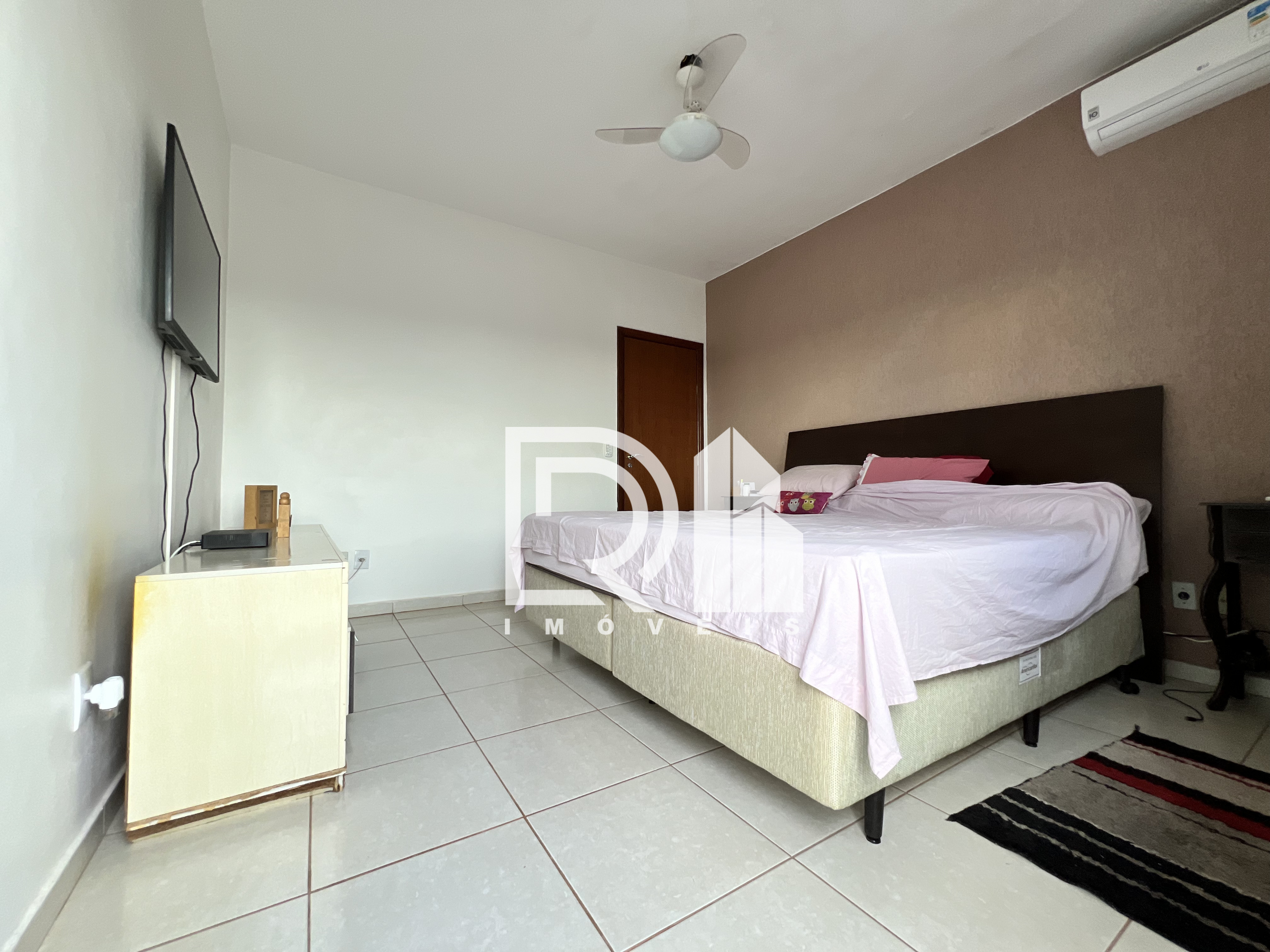 Imagem Casa com 4 Quartos à Venda, 400 m² em Setor Habitacional Vicente Pires - Brasília