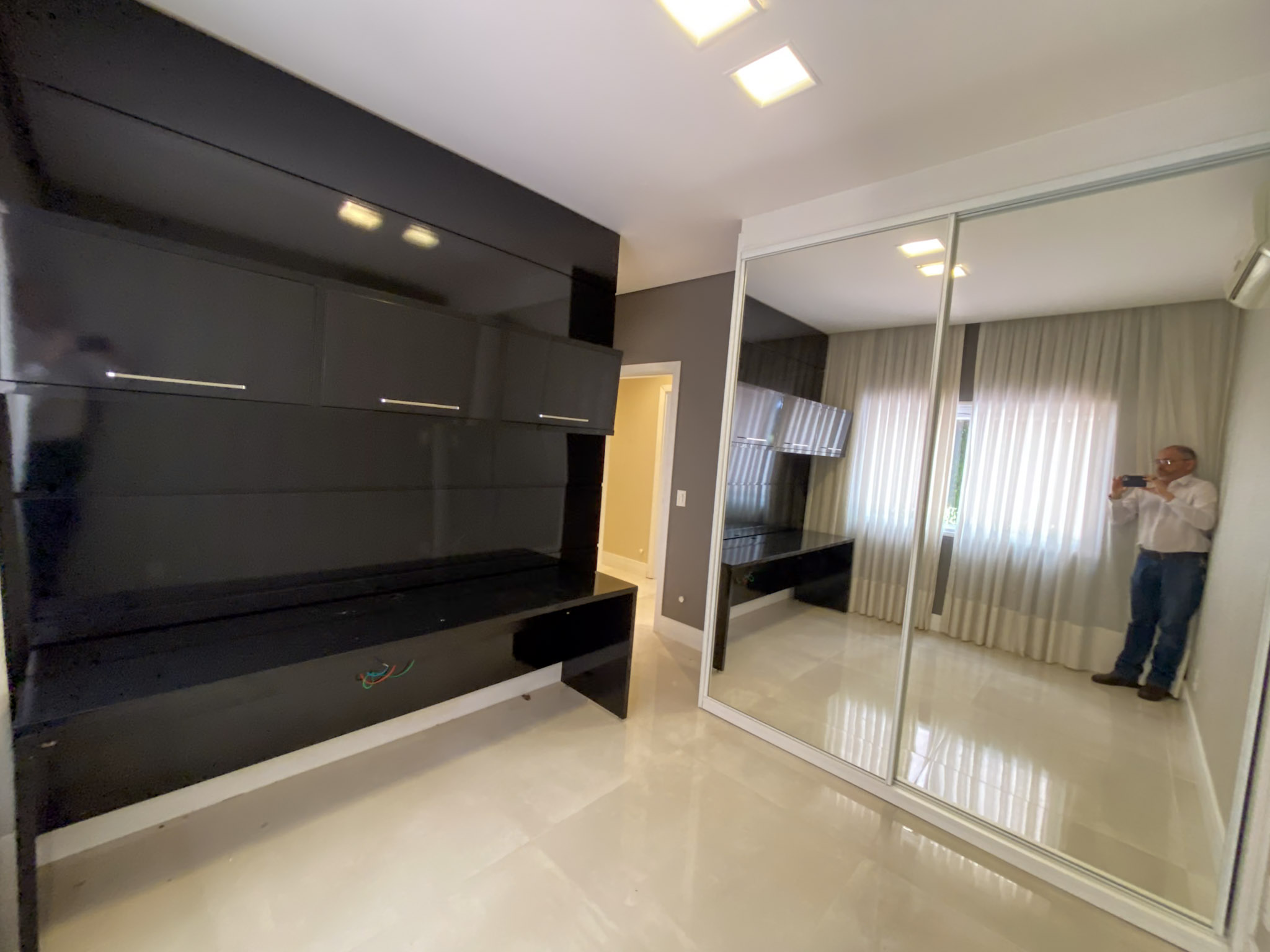 Imagem Casa de Condomínio com 4 Quartos à Venda ou Locação, 510 m²em Park Way - Brasília Imagem Casa de Condomínio com 4 Quartos à Venda ou Locação, 510 m²em Park Way - Brasília