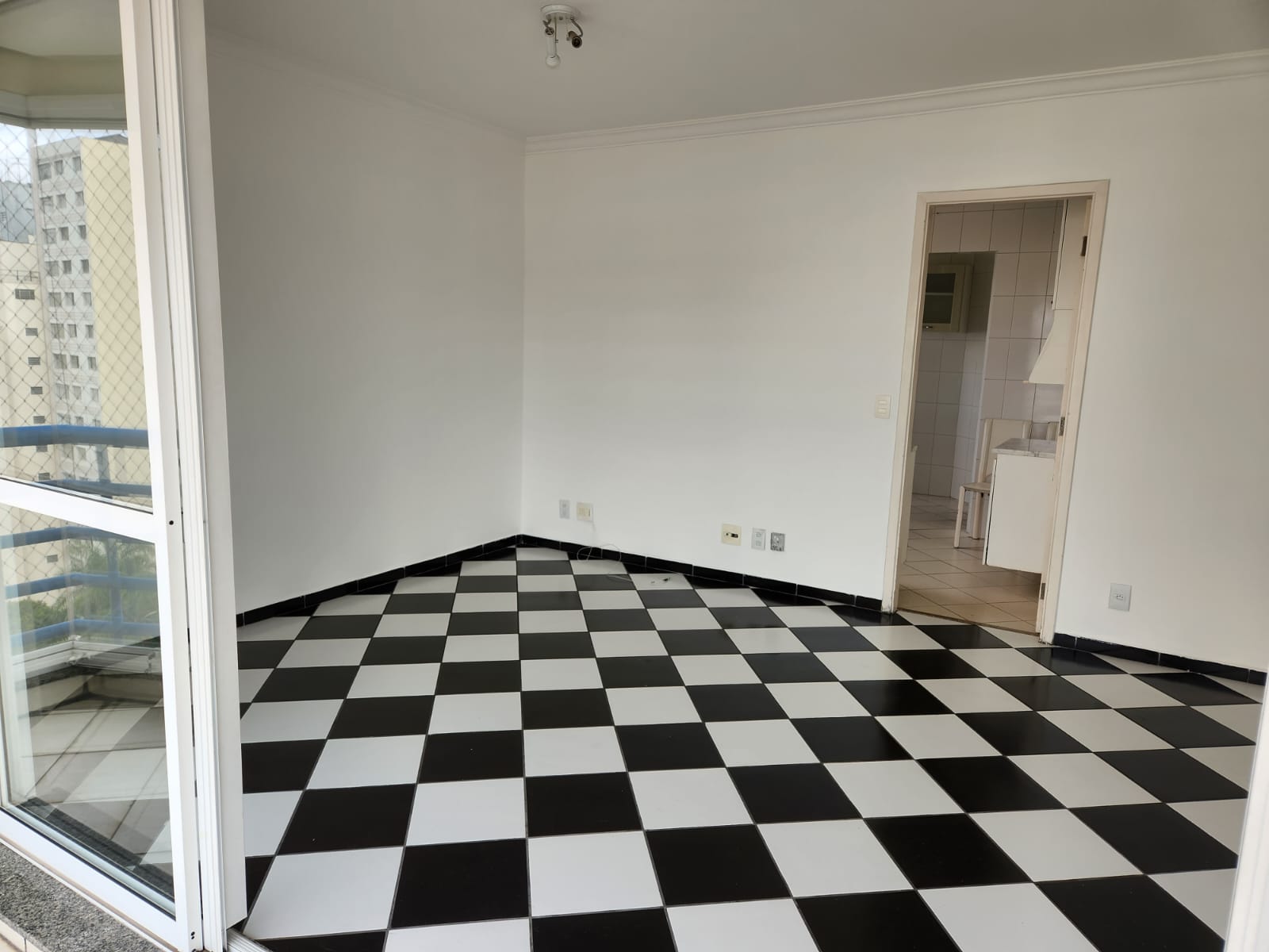 Imagem Apartamento com 3 Quartos à Venda, 104 m²em Aclimação - São Paulo