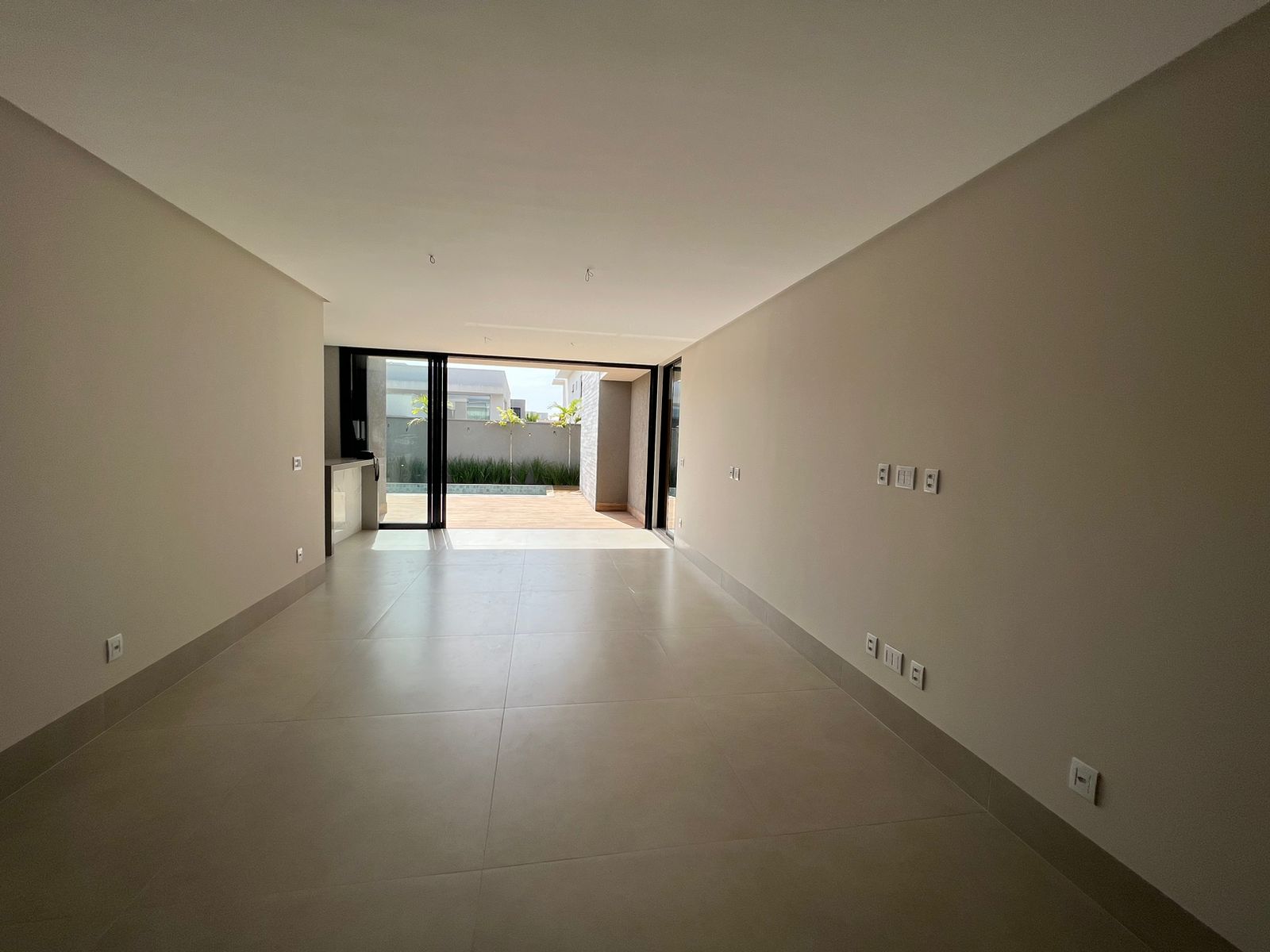 Imagem Casa de Condomínio com 4 Quartos à Venda, 253 m²em Residencial Goiânia Golfe Clube - Goiânia