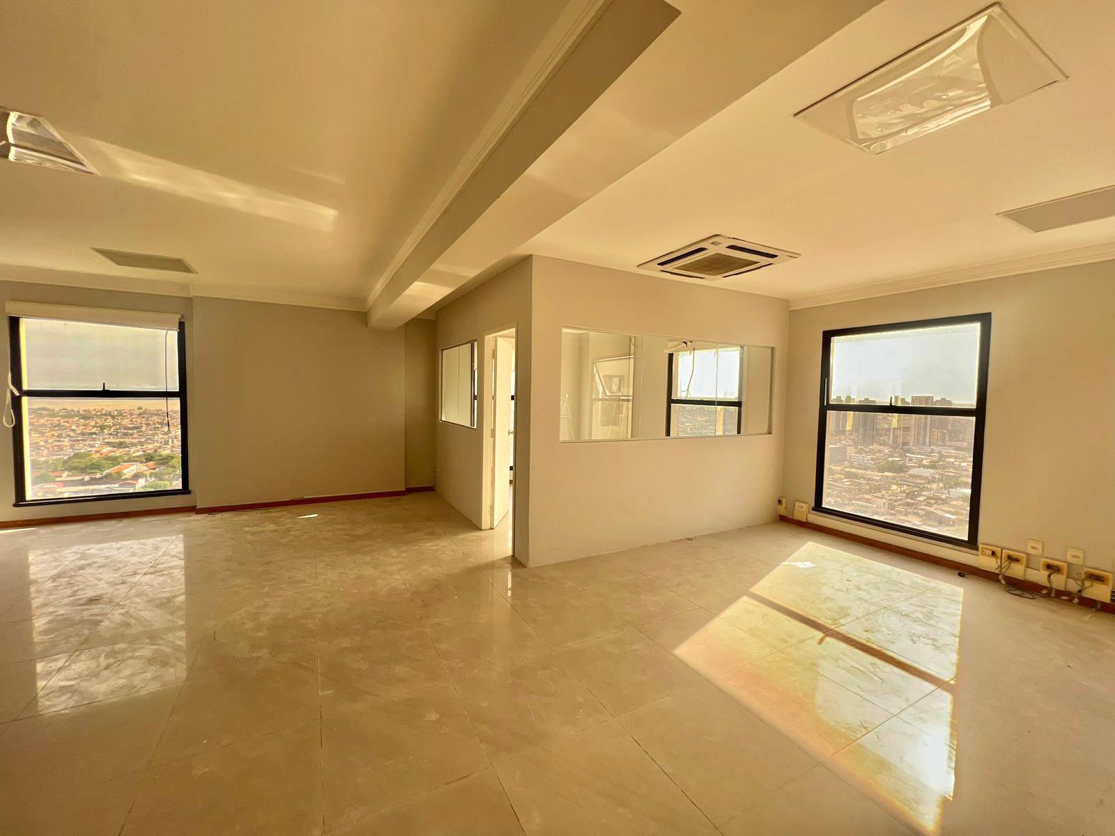Imagem Sala Comercial para Alugar, 96 m²em Cremação - Belém