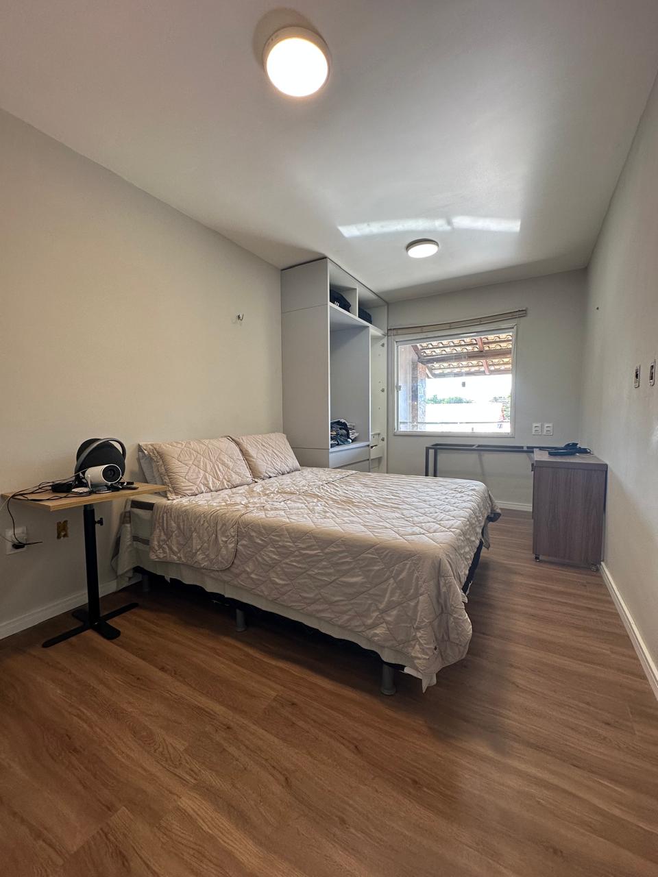 Imagem Casa com 3 Quartos à Venda, 220 m² em Engenheiro Luciano Cavalcante - Fortaleza