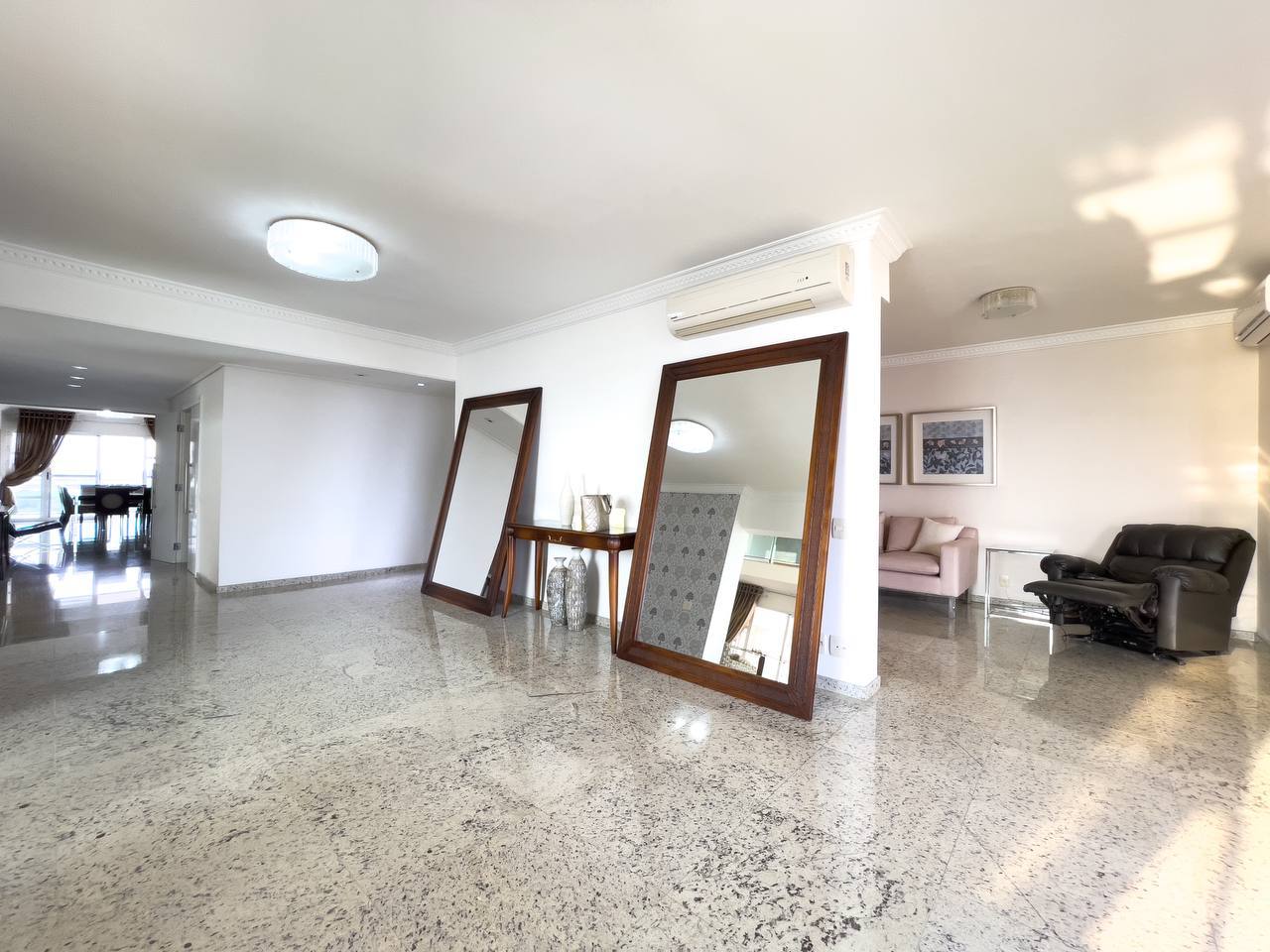 Imagem Apartamento com 4 Quartos para Alugar, 520 m²em Ponta Negra - Manaus Imagem Apartamento com 4 Quartos para Alugar, 520 m²em Ponta Negra - Manaus