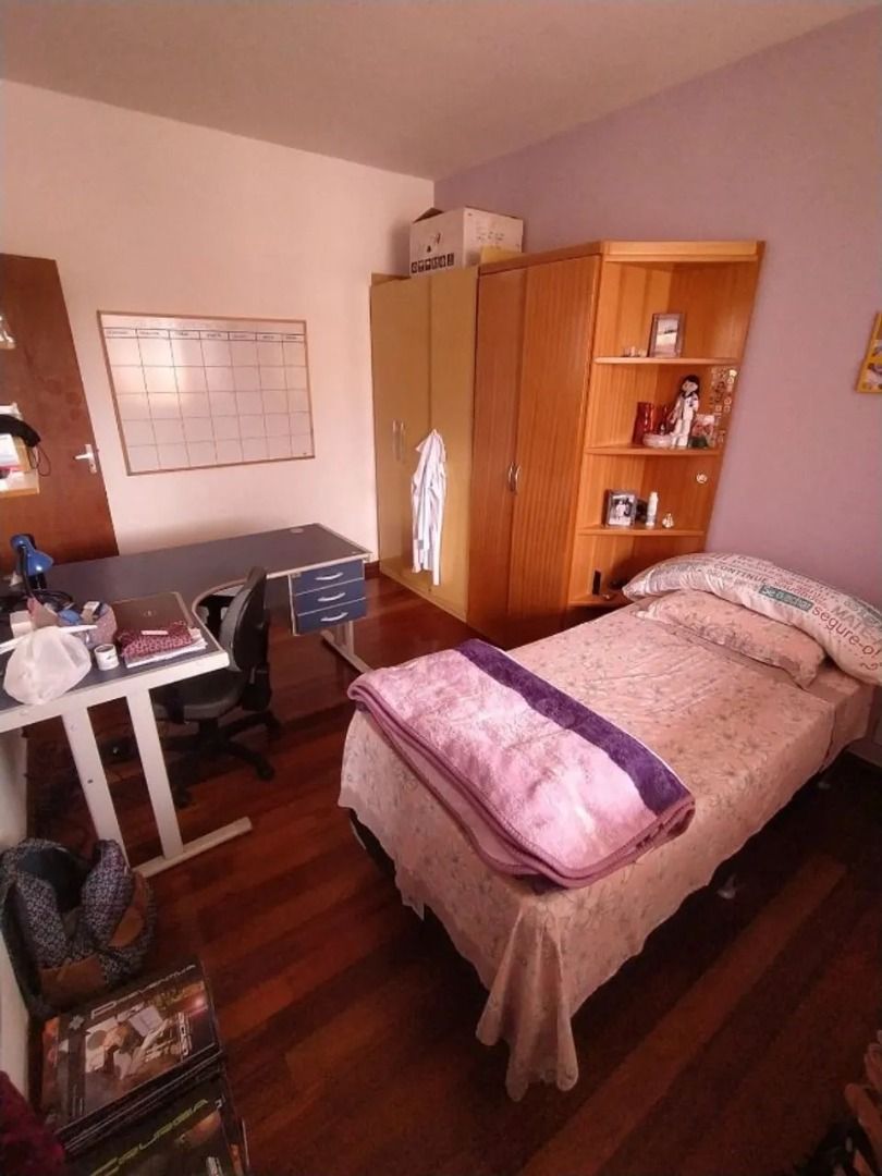 Imagem Casa com 3 Quartos à Venda, 200 m² em Aeroporto - Juiz de Fora Imagem Casa com 3 Quartos à Venda, 200 m² em Aeroporto - Juiz de Fora