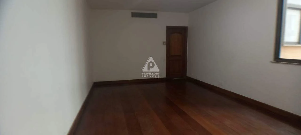 Imagem Apartamento com 6 Quartos à Venda, 470 m²em Ipanema - Rio de Janeiro Imagem Apartamento com 6 Quartos à Venda, 470 m²em Ipanema - Rio de Janeiro