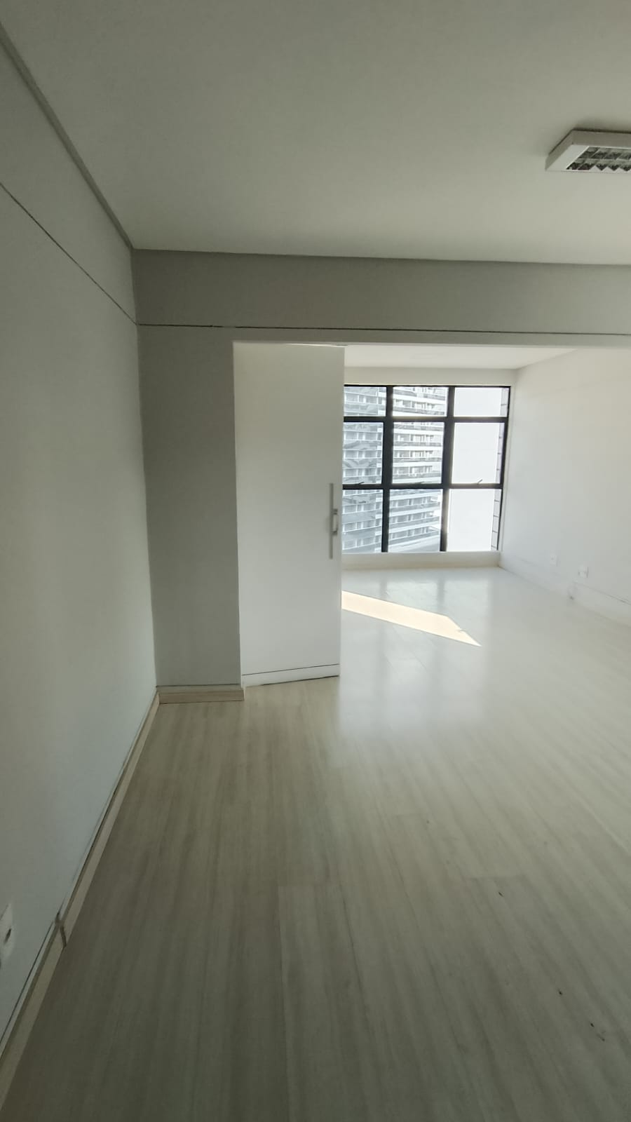 Imagem Sala Comercial à Venda ou Locação, 180 m² em Centro - Juiz de Fora