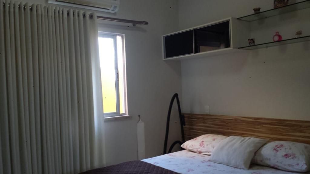 Imagem Sobrado com 5 Quartos à Venda, 252 m²em Manuel Dias Branco - Fortaleza