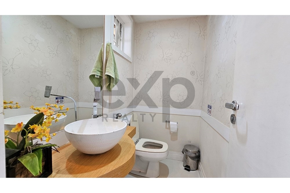 Imagem Casa de Condomínio com 4 Quartos à Venda, 285 m² em Itaipava - Petrópolis