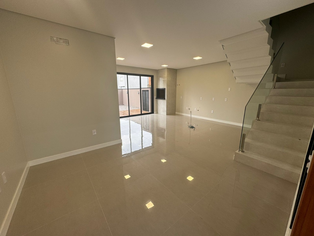 Imagem Casa com 3 Quartos à Venda, 164 m²em Beira Rio - Biguaçu Imagem Casa com 3 Quartos à Venda, 164 m²em Beira Rio - Biguaçu
