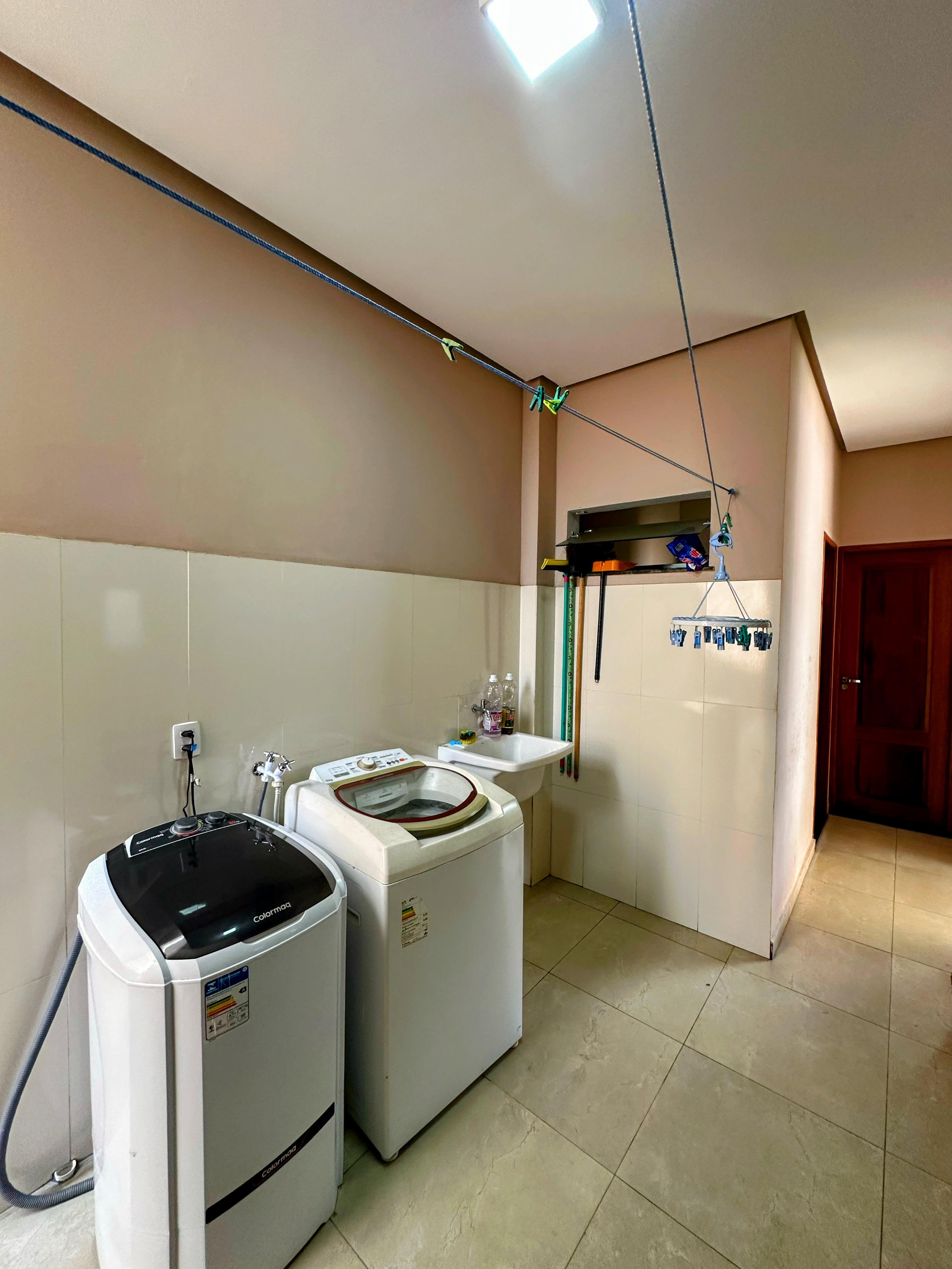 Imagem Casa com 3 Quartos à Venda, 189 m²em Dom Pedro I - Manaus
