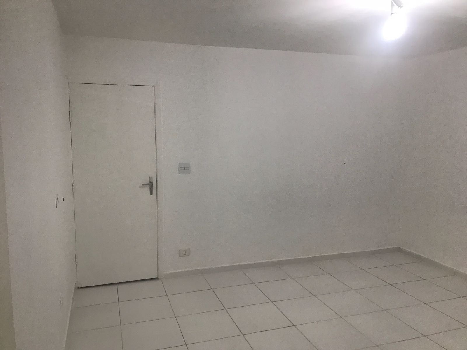 Imagem Casa com 1 Quarto para Alugar, 57 m²em Jardim Itália - São Paulo