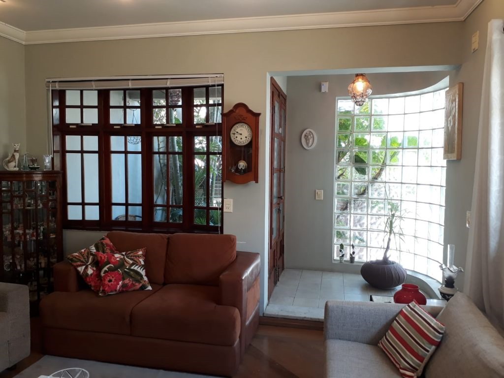 Imagem Sobrado com 4 Quartos à Venda, 286 m²em Vila Deodoro - São Paulo