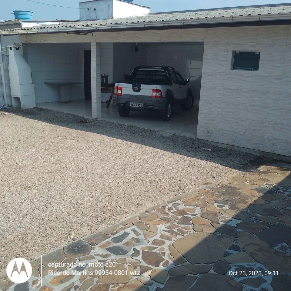 Imagem Casa com 3 Quartos à Venda, 180 m²em Santa Luzia - Criciúma