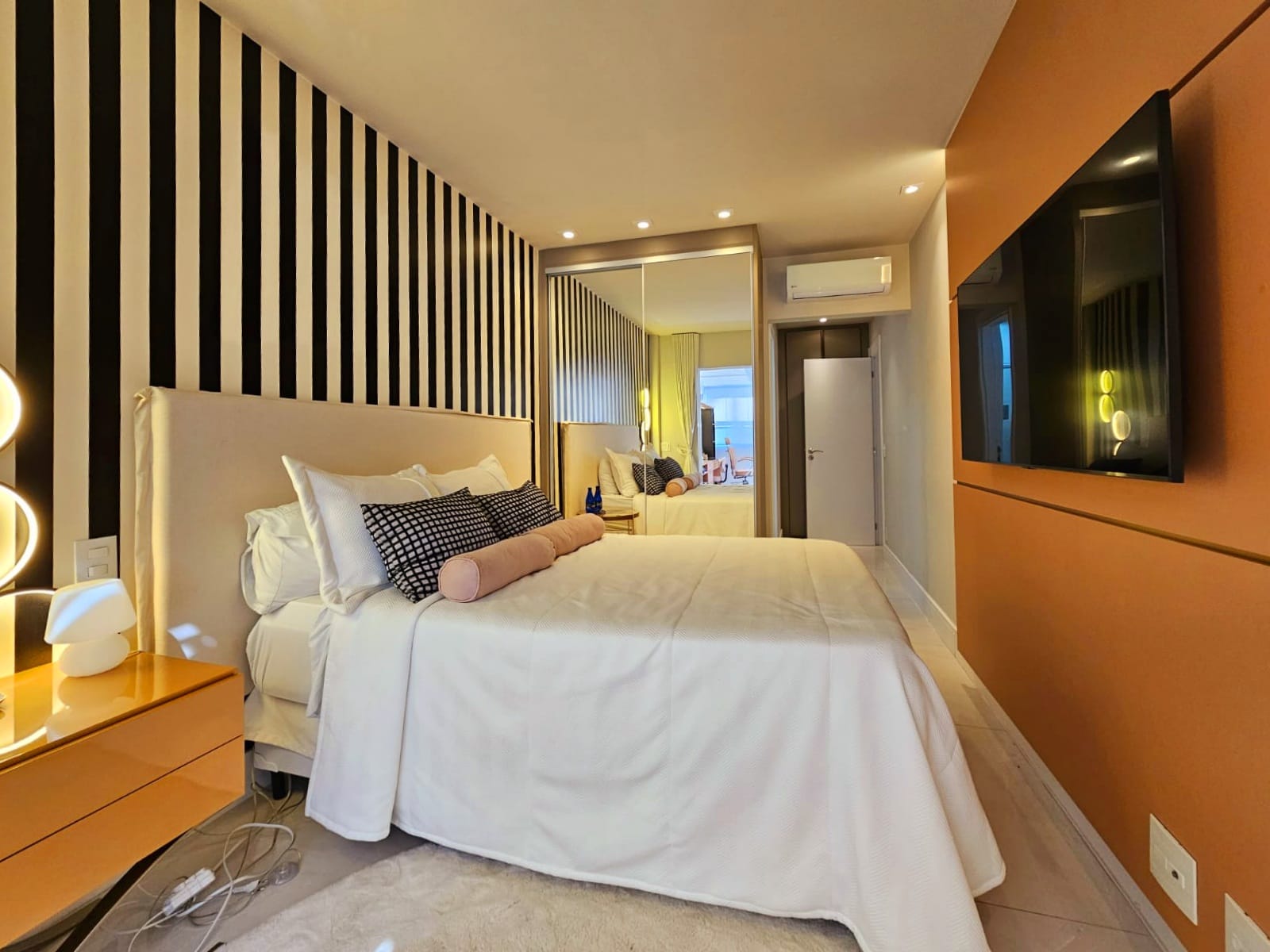 Imagem Apartamento com 4 Quartos à Venda, 300 m²em Boqueirão - Santos