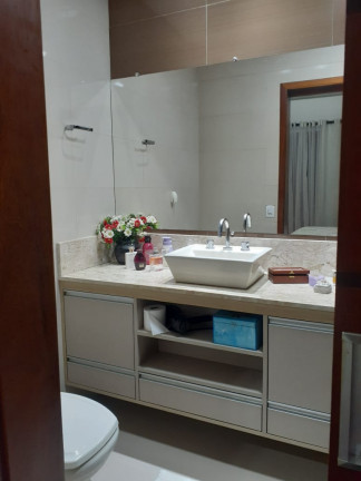 Imagem Casa de Condomínio com 3 Quartos à Venda, 167 m² em Parque Residencial Itapeti - Mogi das Cruzes Imagem Casa de Condomínio com 3 Quartos à Venda, 167 m² em Parque Residencial Itapeti - Mogi das Cruzes