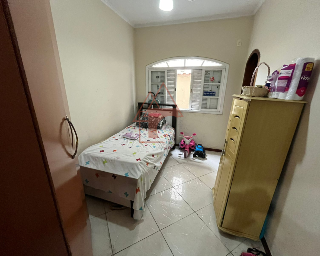 Imagem Sobrado com 4 Quartos à Venda, 162 m² em Vila Ponte Nova - Cubatão Imagem Sobrado com 4 Quartos à Venda, 162 m² em Vila Ponte Nova - Cubatão