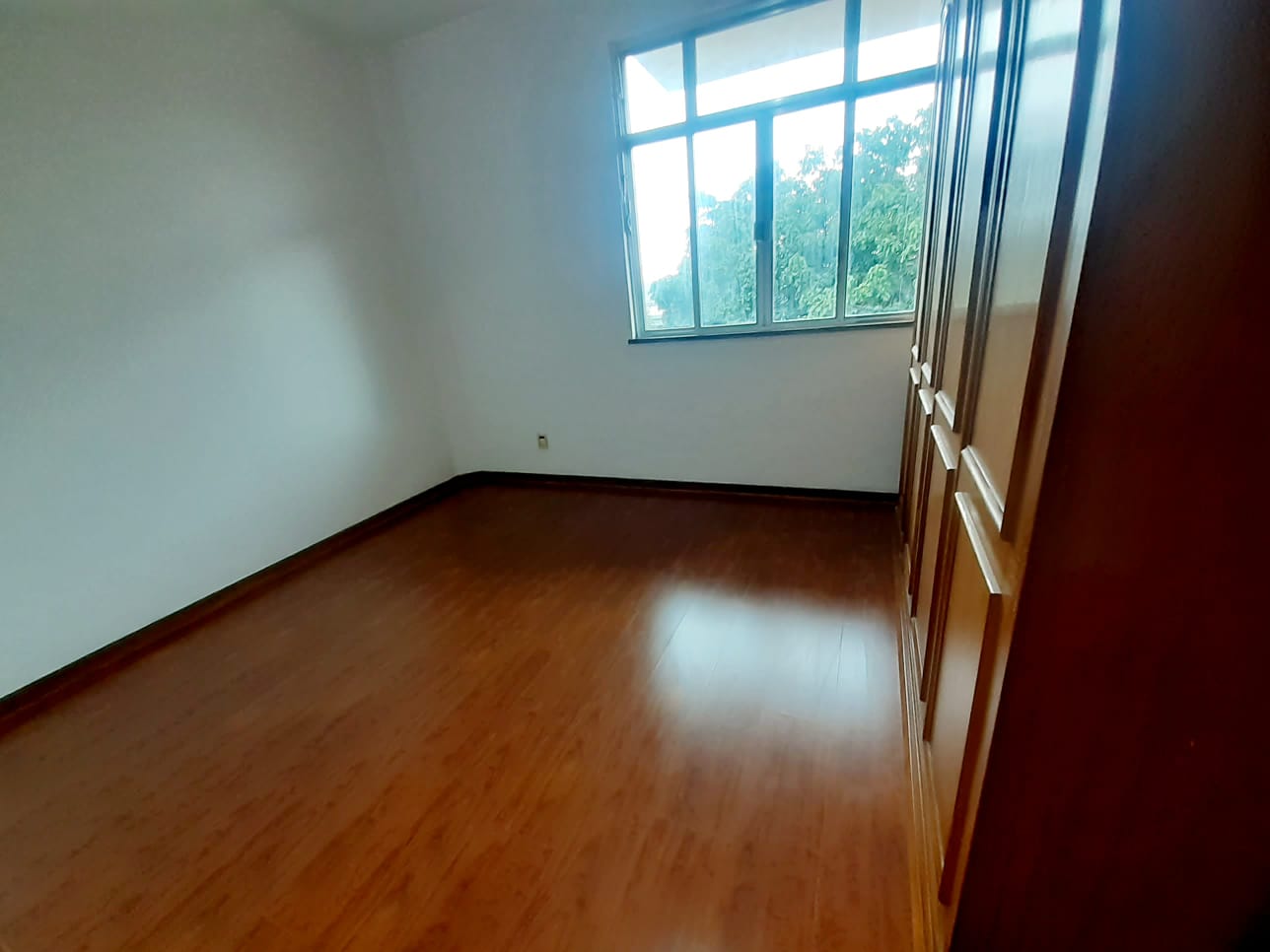 Imagem Casa com 4 Quartos para Alugar, 390 m² em Taquara - Rio de Janeiro Imagem Casa com 4 Quartos para Alugar, 390 m² em Taquara - Rio de Janeiro
