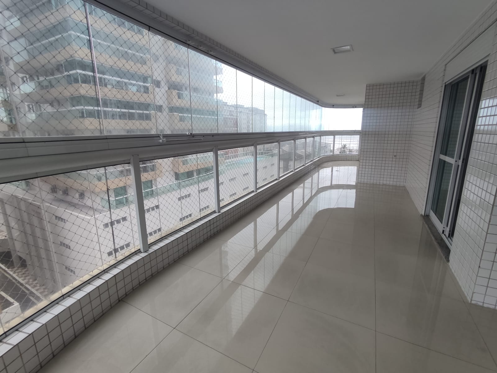 Imagem Apartamento com 3 Quartos à Venda, 170 m²em Tupi - Praia Grande
