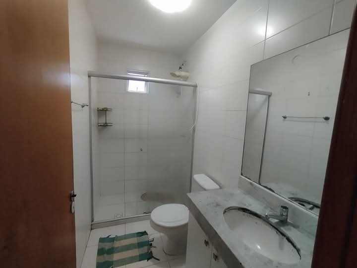 Imagem Casa de Condomínio com 3 Quartos para Alugar, 200 m²em Vila de Abrantes (Abrantes) - Camaçari Imagem Casa de Condomínio com 3 Quartos para Alugar, 200 m²em Vila de Abrantes (Abrantes) - Camaçari