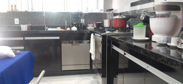 Imagem Sobrado com 4 Quartos à Venda, 300 m²em Morada Nobre - Valparaíso de Goiás Imagem Sobrado com 4 Quartos à Venda, 300 m²em Morada Nobre - Valparaíso de Goiás
