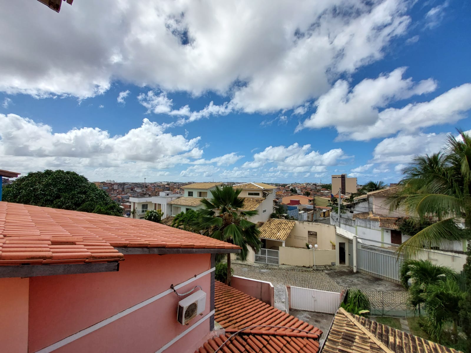 Imagem Casa de Condomínio com 4 Quartos à Venda, 250 m²em Jardim Placaford - Salvador Imagem Casa de Condomínio com 4 Quartos à Venda, 250 m²em Jardim Placaford - Salvador