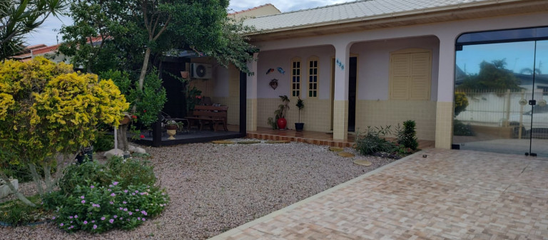 Casa com 4 Quartos à Venda, 130 m² em Balneário Rincão - Içara