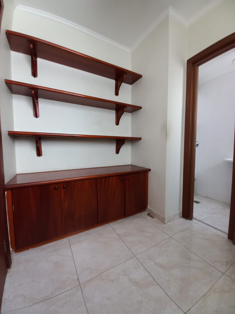 Imagem Apartamento com 3 Quartos à Venda, 108 m²em Cambuí - Campinas