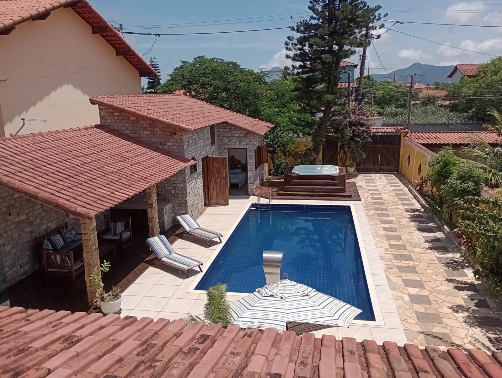Imagem Casa com 4 Quartos à Venda, 402 m² em Jardim Atlântico Central (Itaipuaçu) - Maricá