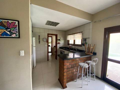 Imagem Casa com 3 Quartos à Venda, 174 m² em Hípica - Porto Alegre