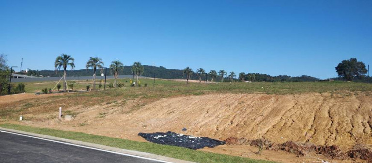 Imagem Terreno à Venda, 800 m² em São Simão - Criciúma Imagem Terreno à Venda, 800 m² em São Simão - Criciúma