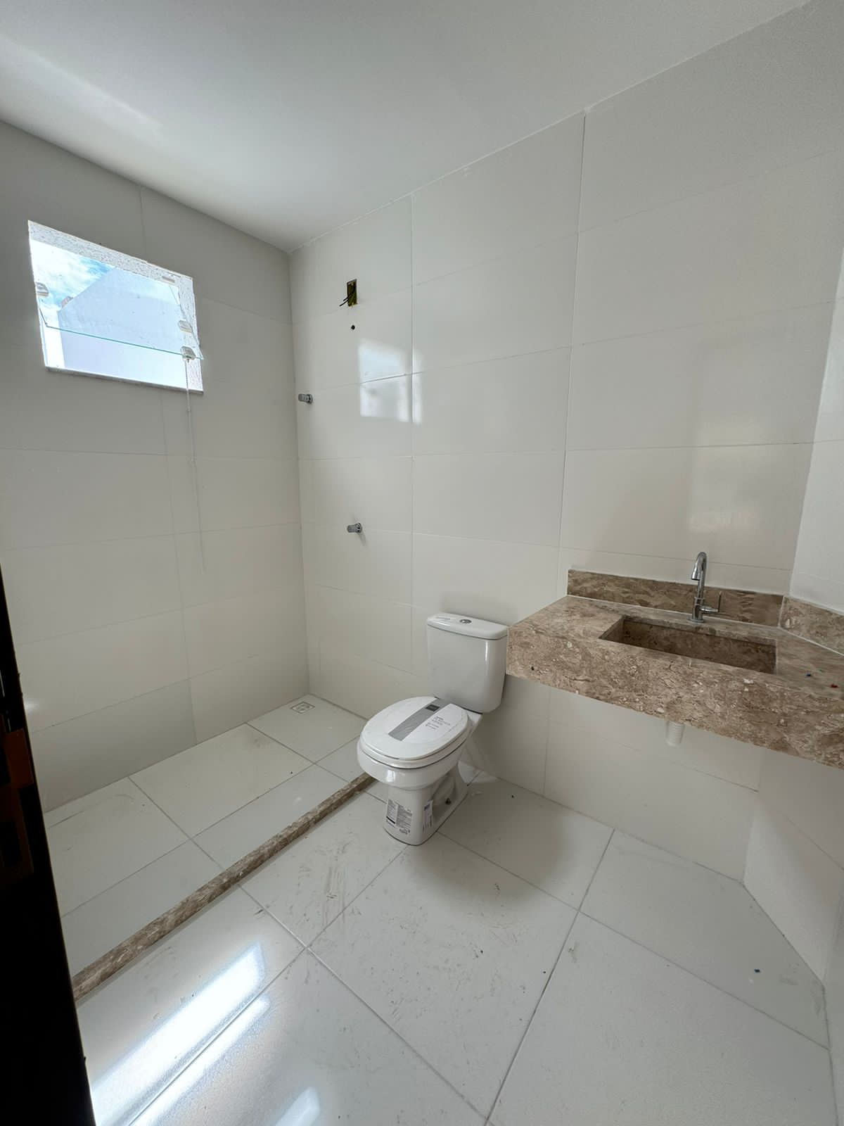 Imagem Casa de Condomínio com 3 Quartos à Venda, 105 m²em Ipitanga - Lauro de Freitas Imagem Casa de Condomínio com 3 Quartos à Venda, 105 m²em Ipitanga - Lauro de Freitas