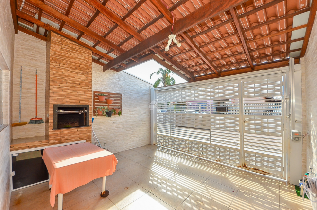 Imagem Casa com 2 Quartos à Venda, 68 m² em Ganchinho - Curitiba