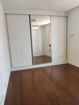 Imagem Apartamento com 3 Quartos para Alugar, 225 m²em Itaim Bibi - São Paulo