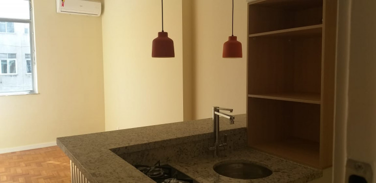 Imagem Apartamento à Venda, 40 m² em Copacabana - Rio de Janeiro Imagem Apartamento à Venda, 40 m² em Copacabana - Rio de Janeiro