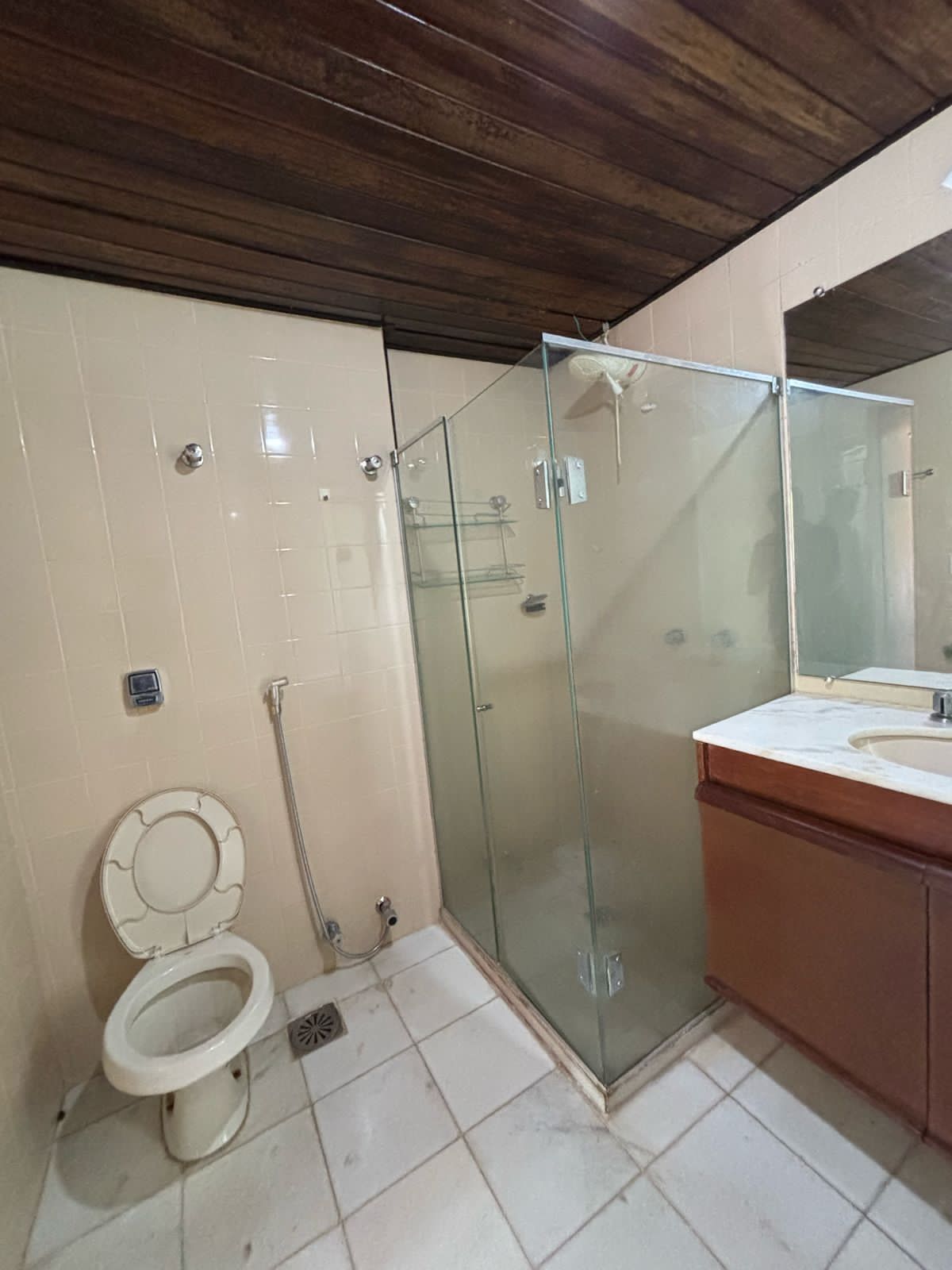 Imagem Apartamento com 4 Quartos à Venda, 211 m² em Itaigara - Salvador Imagem Apartamento com 4 Quartos à Venda, 211 m² em Itaigara - Salvador