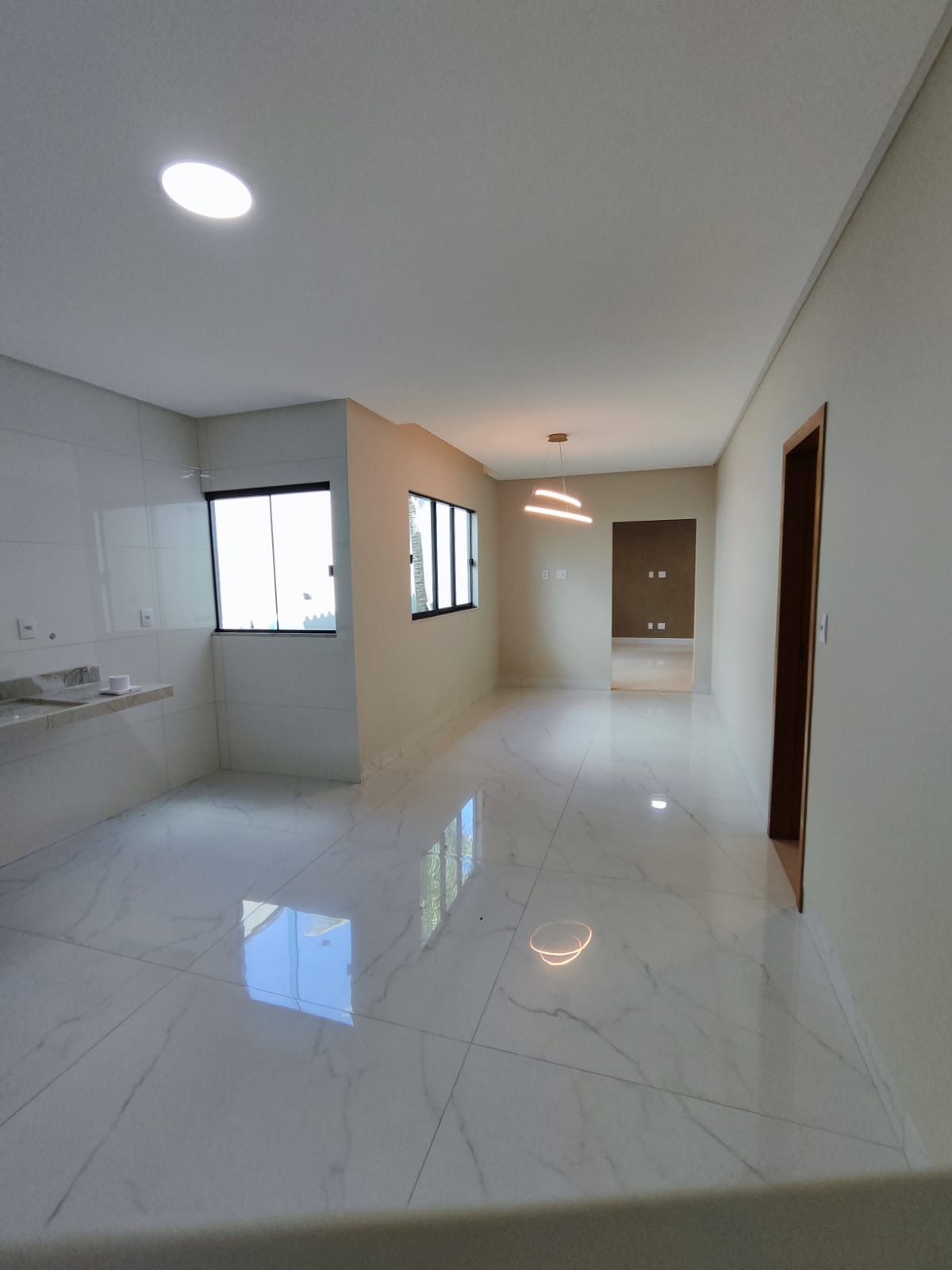Imagem Casa com 3 Quartos à Venda, 245 m²em Vila Concórdia - Goiânia
