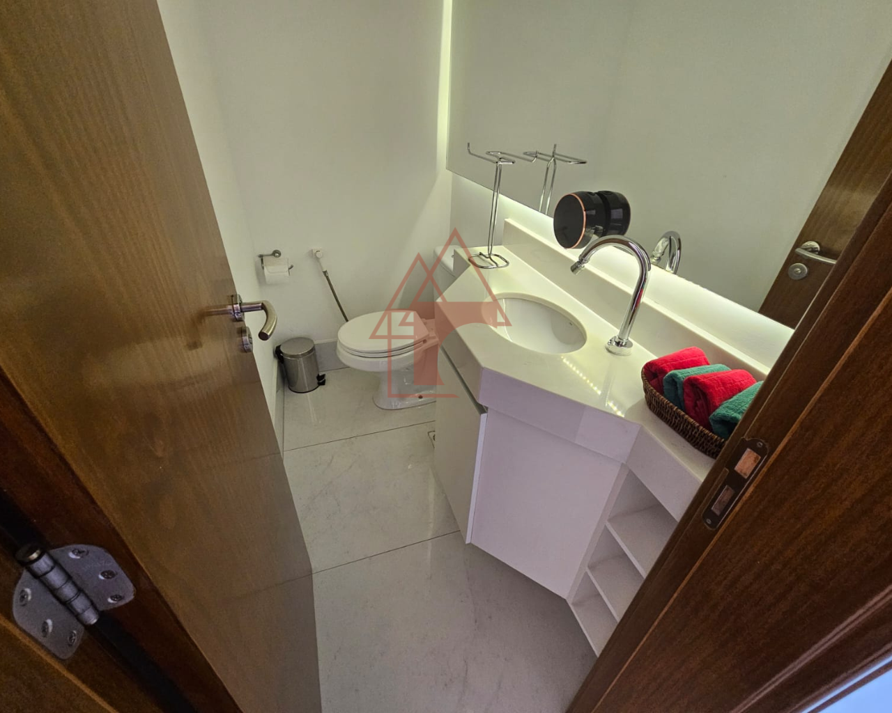 Imagem Apartamento com 3 Quartos à Venda, 114 m² em Pompéia - Santos