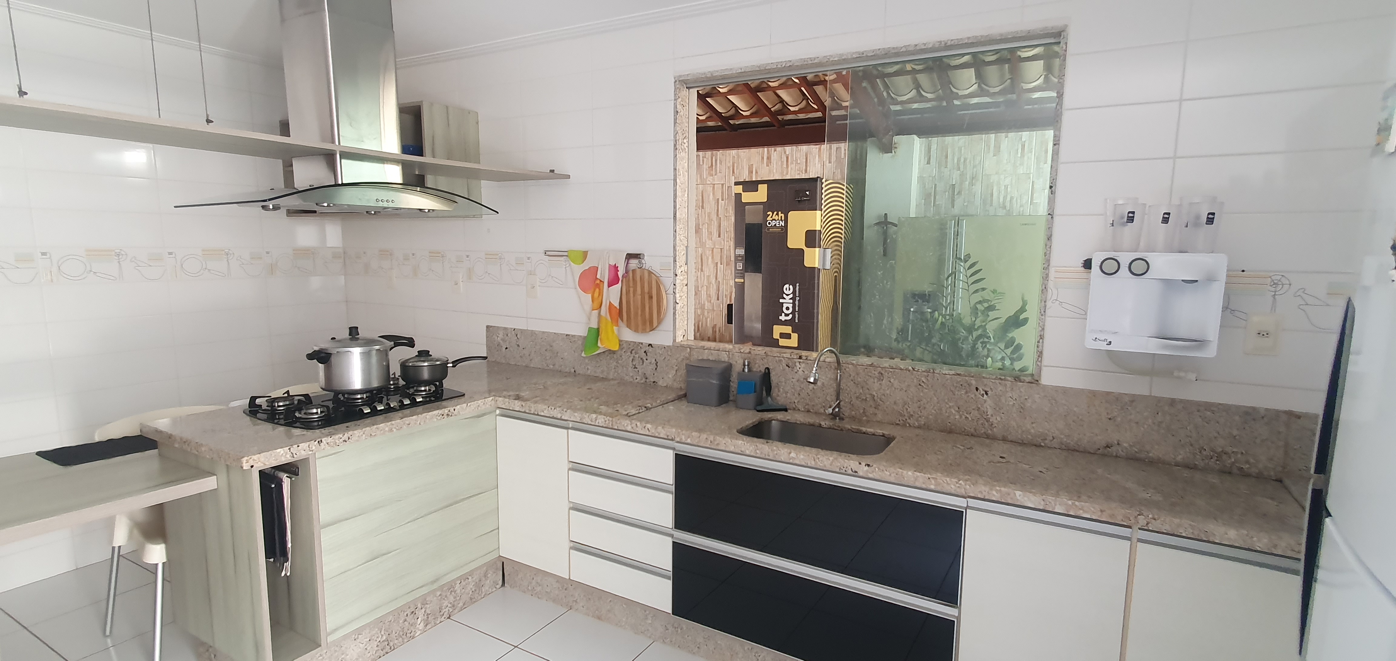 Imagem Casa de Condomínio com 5 Quartos à Venda, 300 m²em Buraquinho - Lauro de Freitas