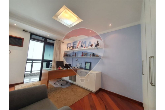 Imagem Apartamento com 3 Quartos à Venda, 215 m² em Santa Rosa - Niterói