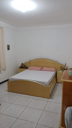 Imagem Casa com 4 Quartos à Venda, 269 m² em Itararé - Campina Grande