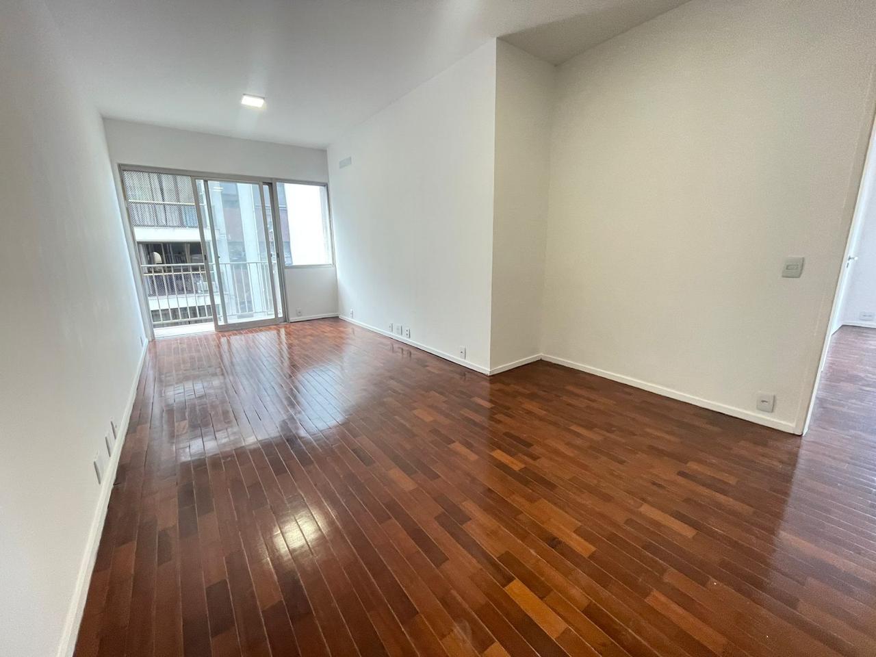 Imagem Apartamento com 3 Quartos à Venda, 100 m²em Copacabana - Rio de Janeiro