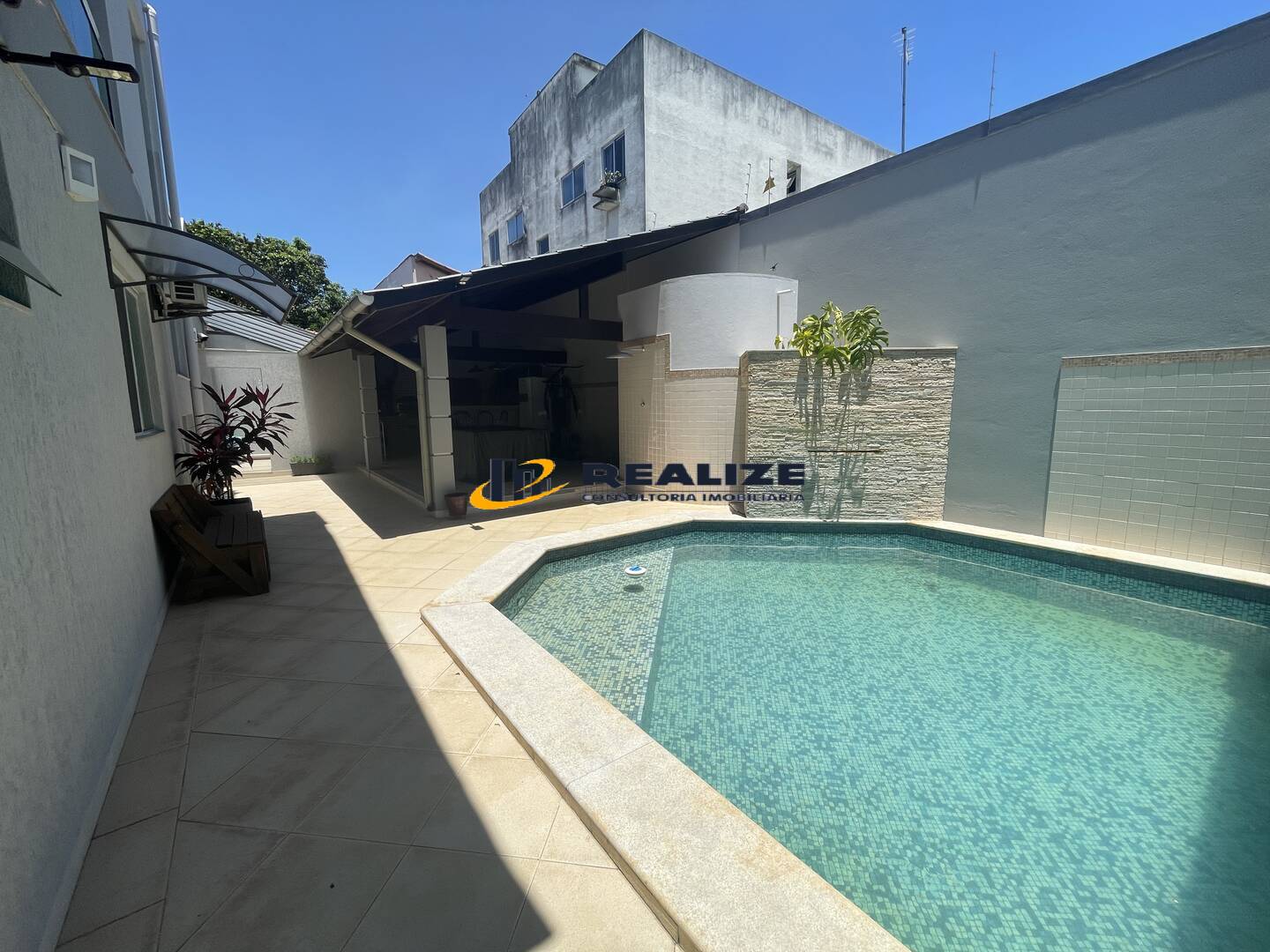 Imagem Casa com 4 Quartos à Venda, 360 m²em Parque Turf Club - Campos dos Goytacazes Imagem Casa com 4 Quartos à Venda, 360 m²em Parque Turf Club - Campos dos Goytacazes