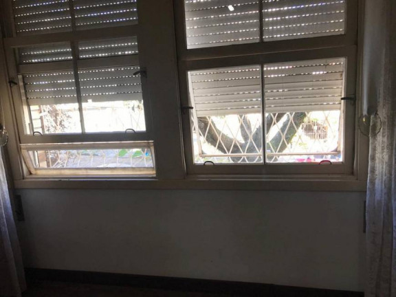 Imagem Casa com 3 Quartos à Venda, 250 m² em Petrópolis - Porto Alegre